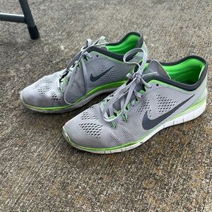 Nike Grey tennis shoes women’s size 7